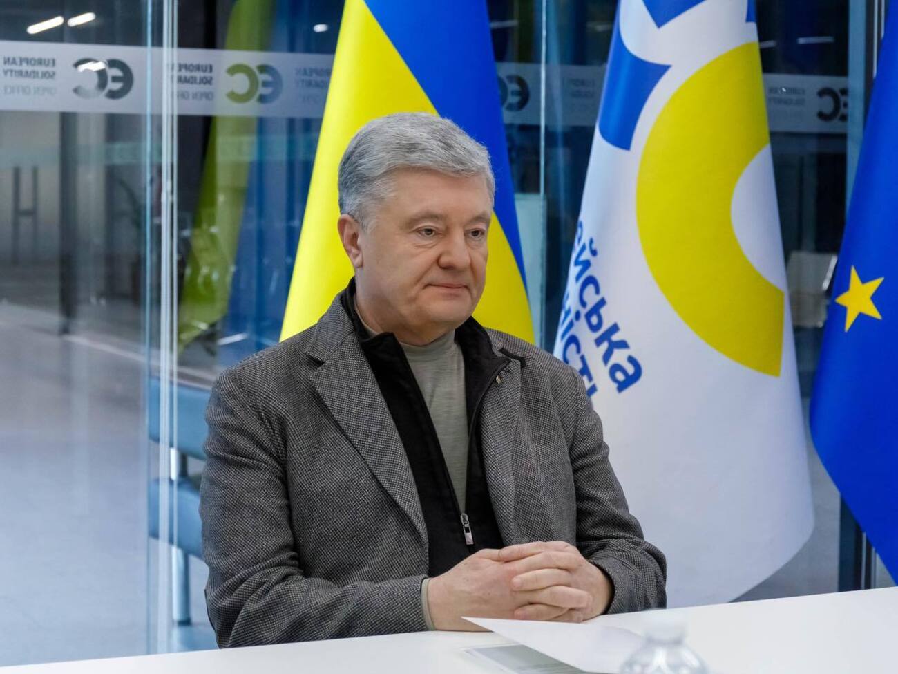 Спроби зірвати вступ у ЄС із боку Порошенка відбуваються напередодні фактичного старту переговорів про вступ України в ЄС, заявив Петро Олещук