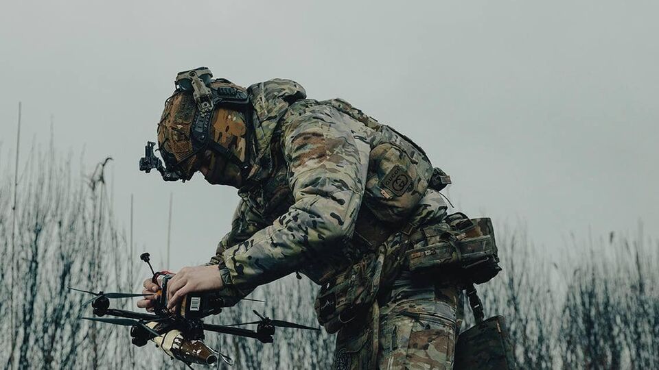 Бойцы уничтожили российские гаубицы с помощью FPV-дронов