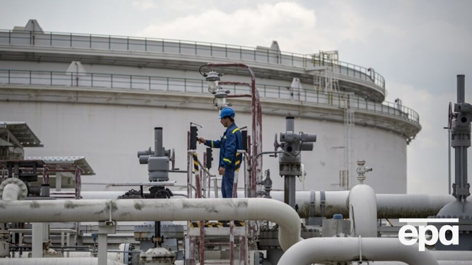 Індія не стала укладати контракти з РФ на постачання нафти