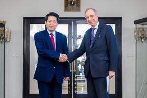 Лі Хуей зустрівся з Владиславом Теофілом Бартошевським