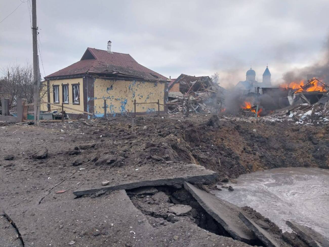 Окупанти не припиняють бомбардувати Харківську область