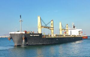 Балкер True Confidence ходит под флагом Барбадоса и принадлежит Либерии, отметили в Центркоме