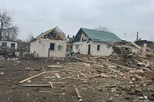 Окупанти скинули три бомби на Вовчанськ, є загибла й поранена – ОВА