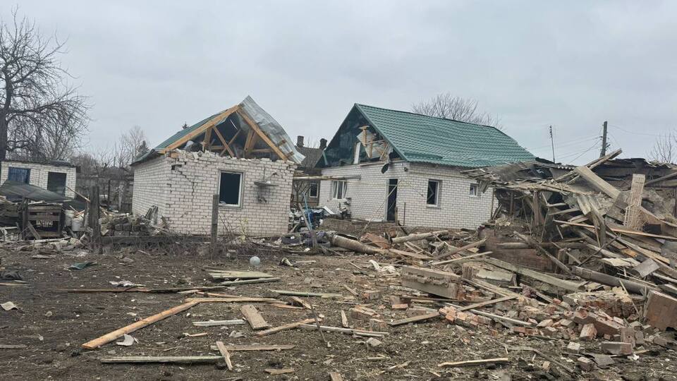 Оккупанты сбросили три бомбы на Волчанск, есть погибшая и раненая – ОВА