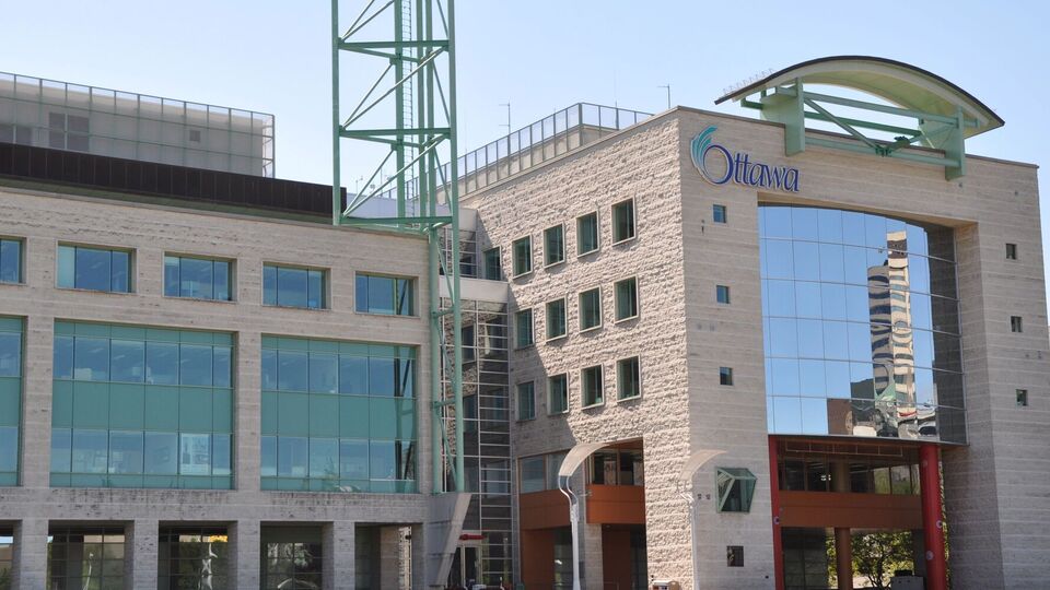 Следы взлома нашли в нескольких помещениях здания