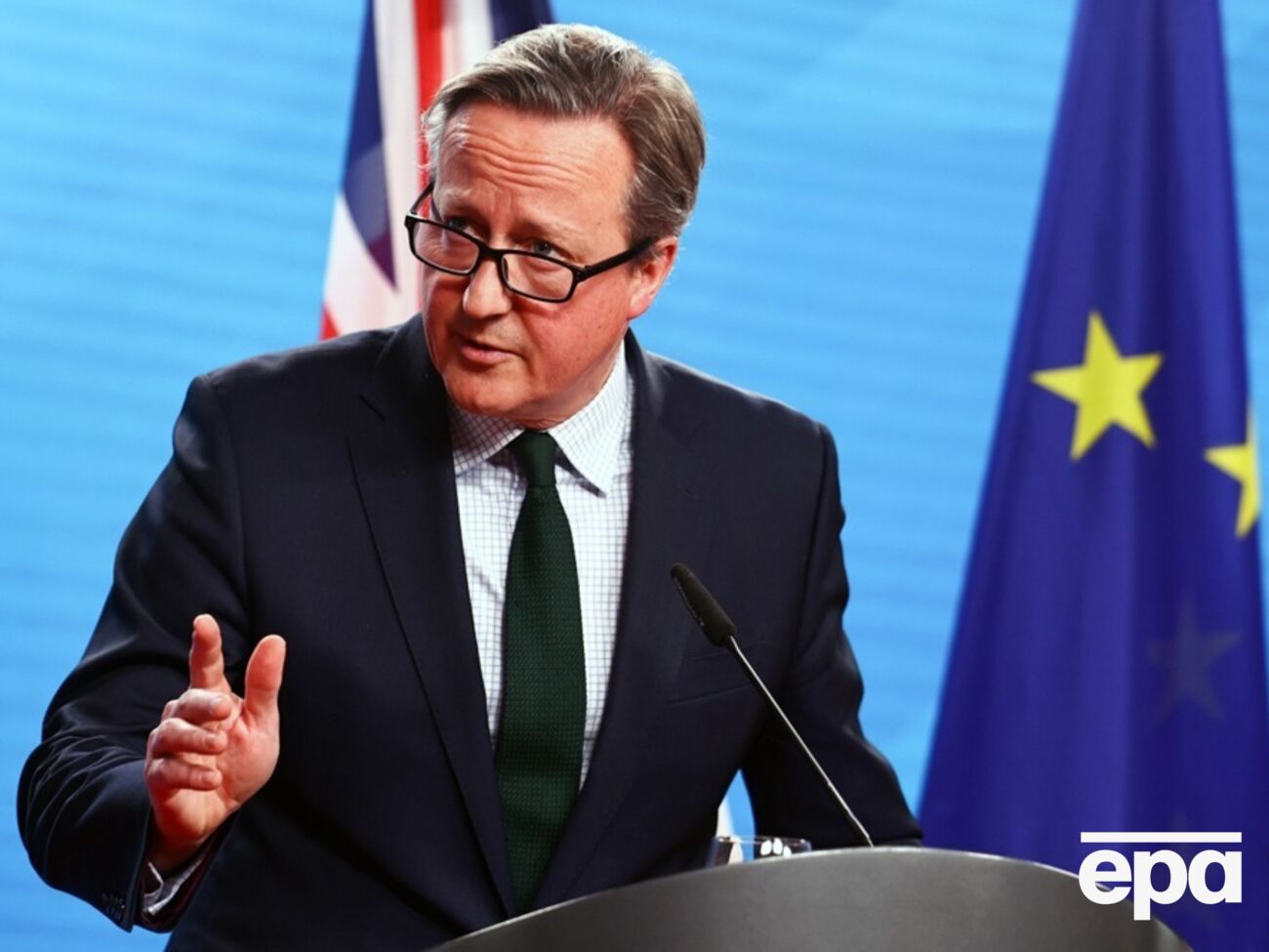 Кемерон висловився про "ескалацію" війни в Україні