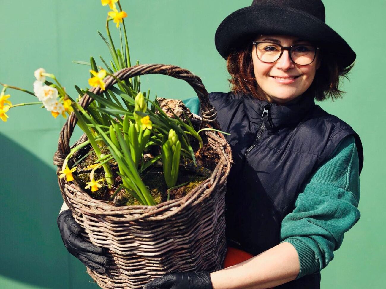 Малахова: Краем глаза я увидела военного, который подошел к бочке с селедкой, засунул руку и достал рыбу, которую начал есть