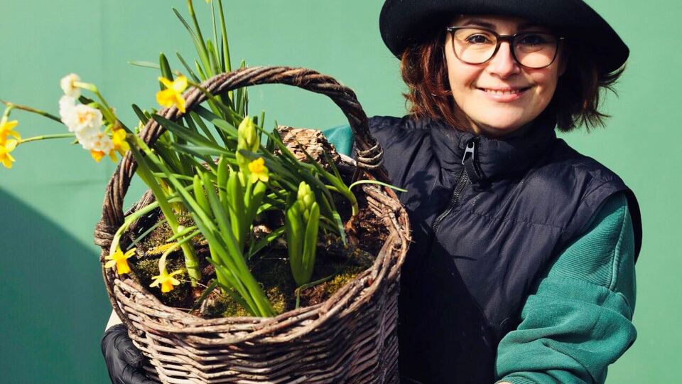 Малахова: Краем глаза я увидела военного, который подошел к бочке с селедкой, засунул руку и достал рыбу, которую начал есть