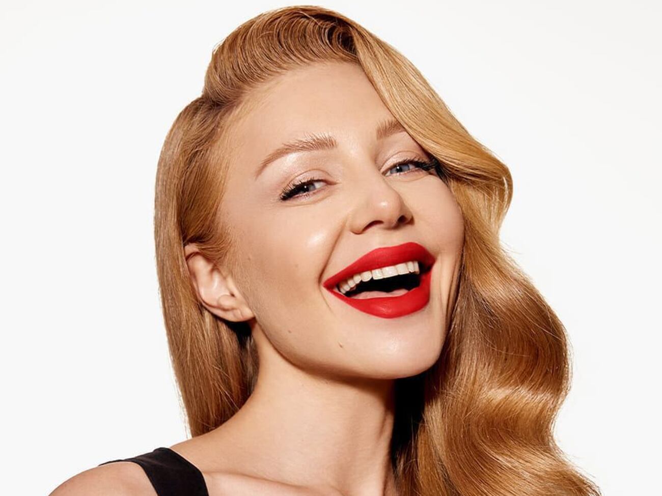 Тина Кароль разместила свежие снимки