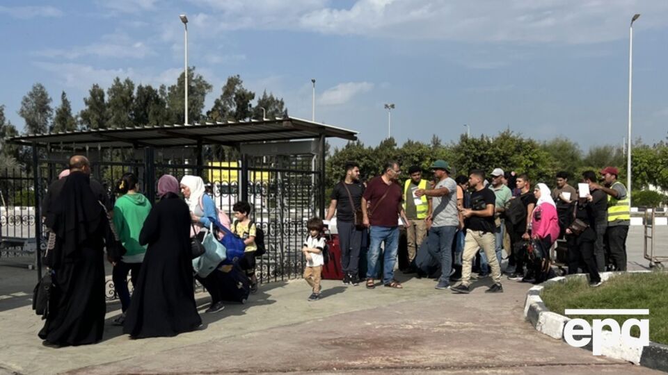 Українських громадян і членів їхніх сімей вивели до Єгипту через КП "Рафах", зазначили в посольстві України в Ізраїлі