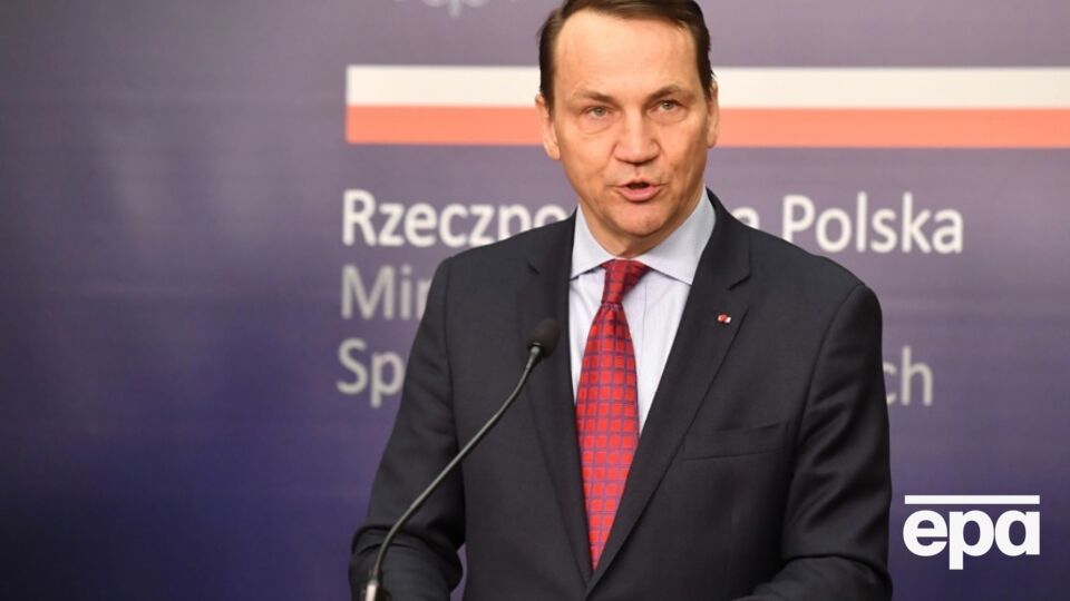 Сикорский не считает идею Макрона нереальной