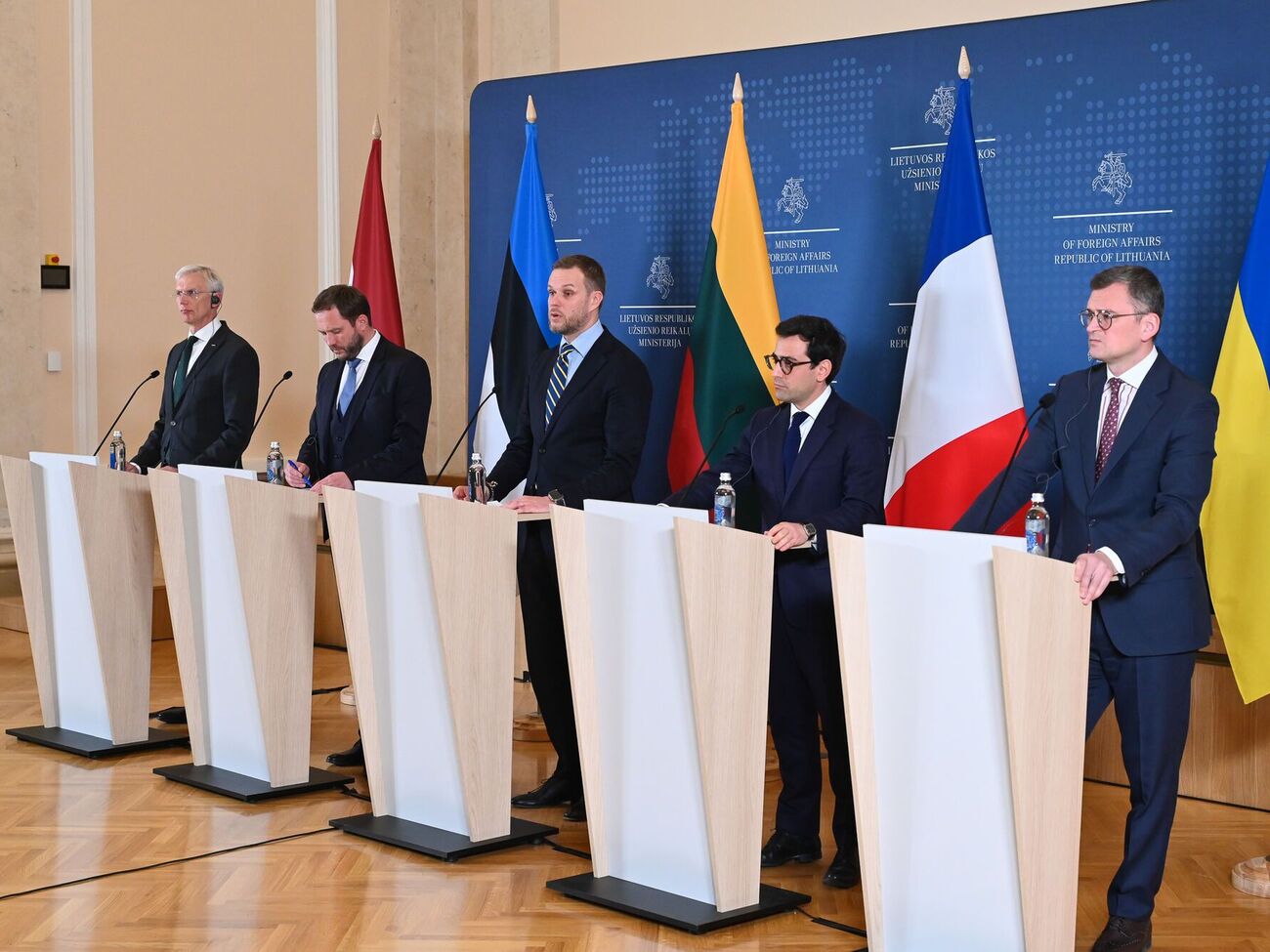 В Литве прошли переговоры с участием глав МИД Эстонии, Латвии, Литвы, Франции и Украины