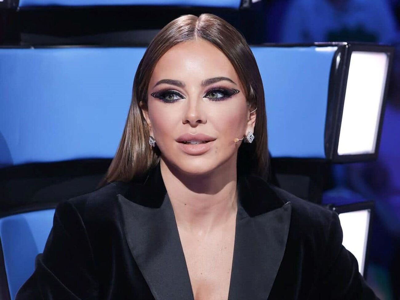 По словам источника, артистка сейчас находится в одной из европейских стран, но из соображений безопасности пока что опасается разглашать свое местонахождение