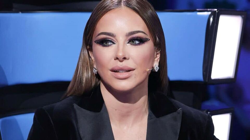 За словами джерела, артистка зараз перебуває в одній із європейських країн, але з міркувань безпеки поки що побоюється розголошувати своє місцеперебування