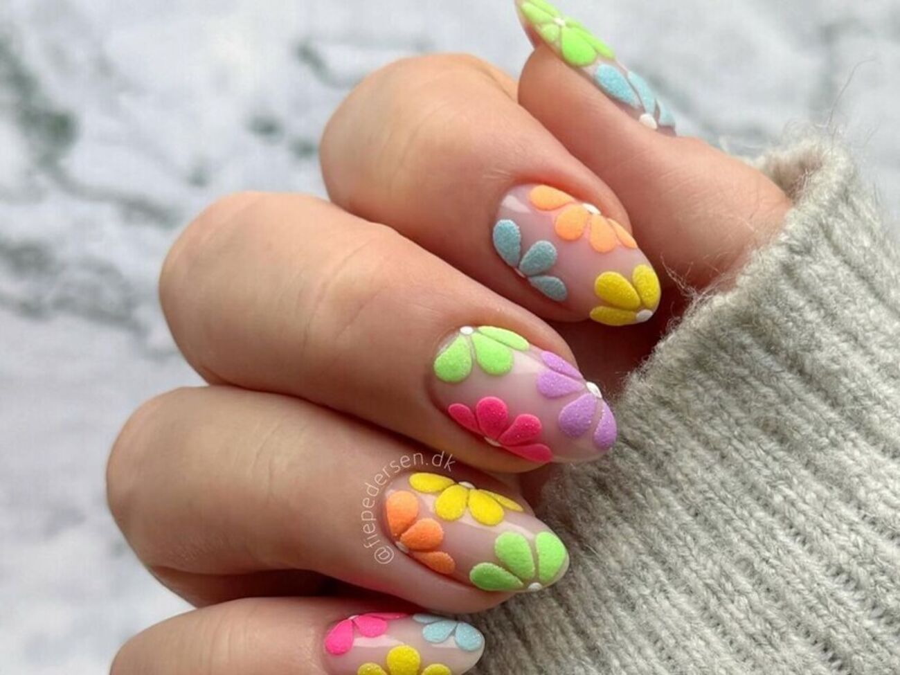 Цветы имеют необычную поверхность