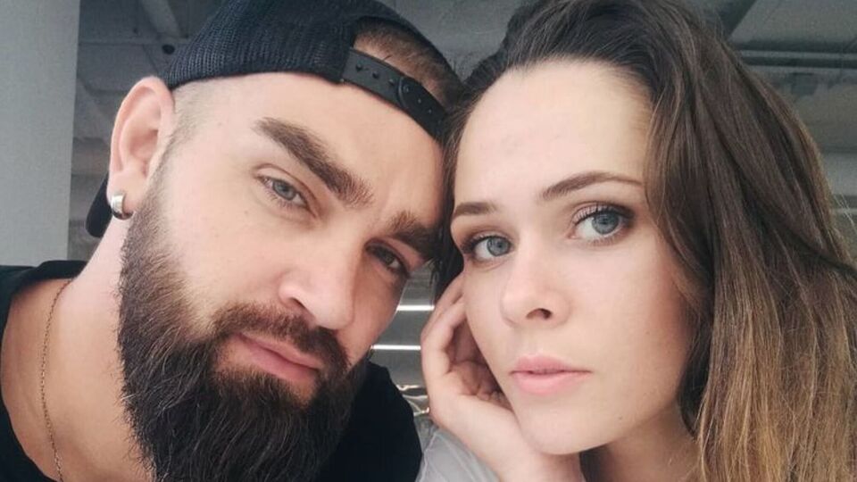 Санина в Украине выступает без мужа, а на гастролях за границей они выходят на сцену вместе