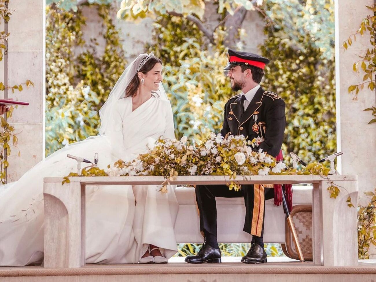 Принц Хусейн женился на своей избраннице в начале лета 2023 года