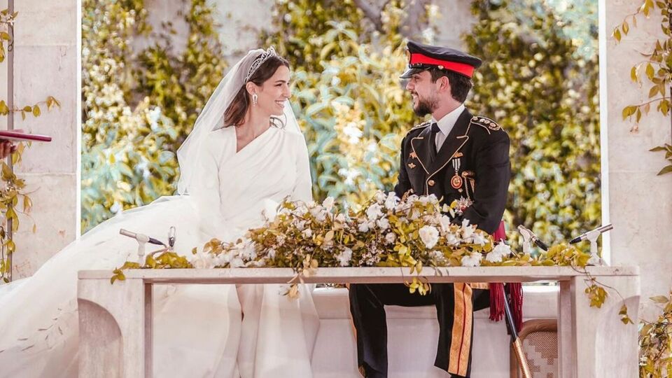 Принц Хусейн женился на своей избраннице в начале лета 2023 года