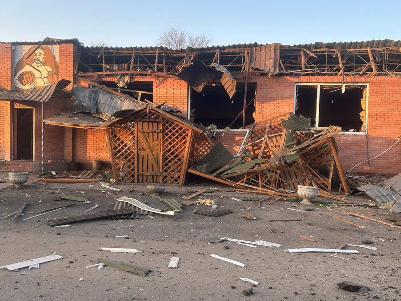 Окупанти регулярно обстрілюють Харківську область