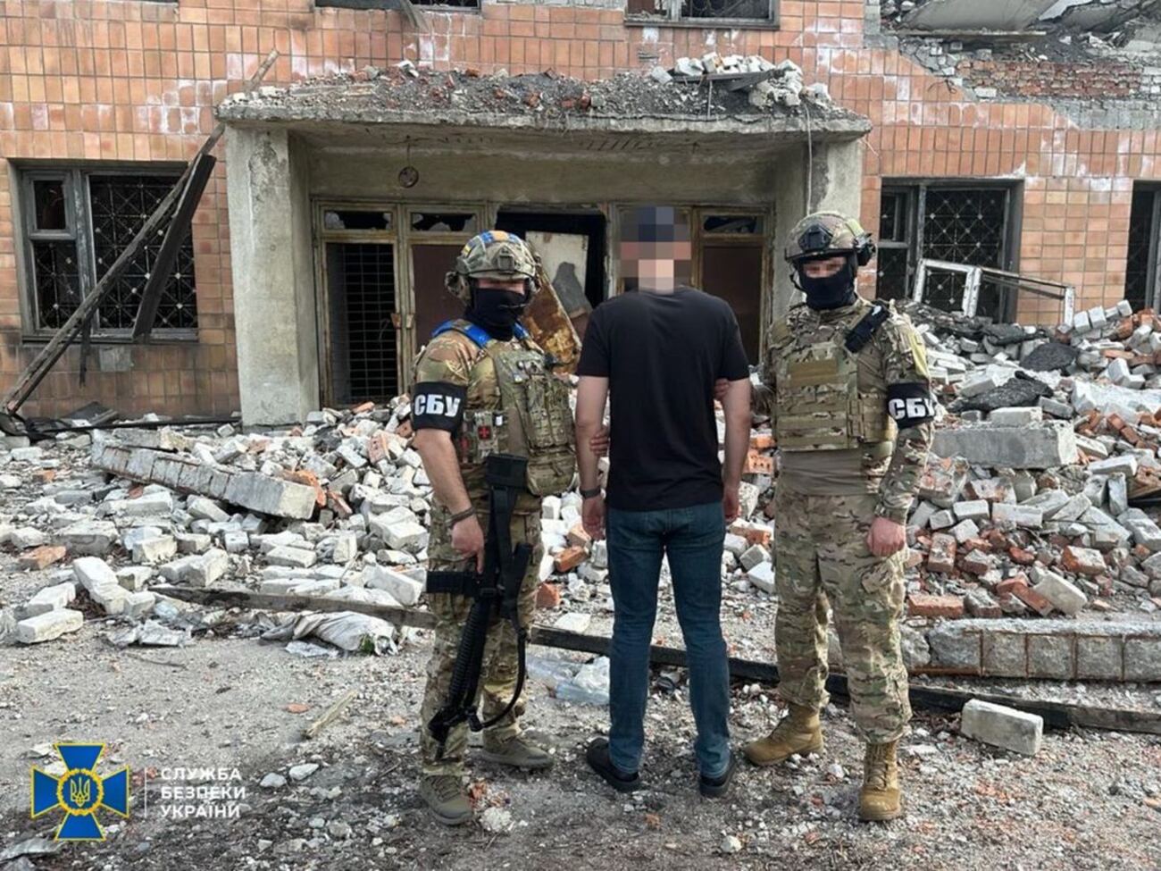 СБУ зазначає, що затриманий входив до групи, яка працювала на ворога