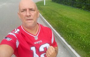 Потап с осени 2023 года живет за границей. Как именно он выехал из Украины во время военного положения, артист не говорит