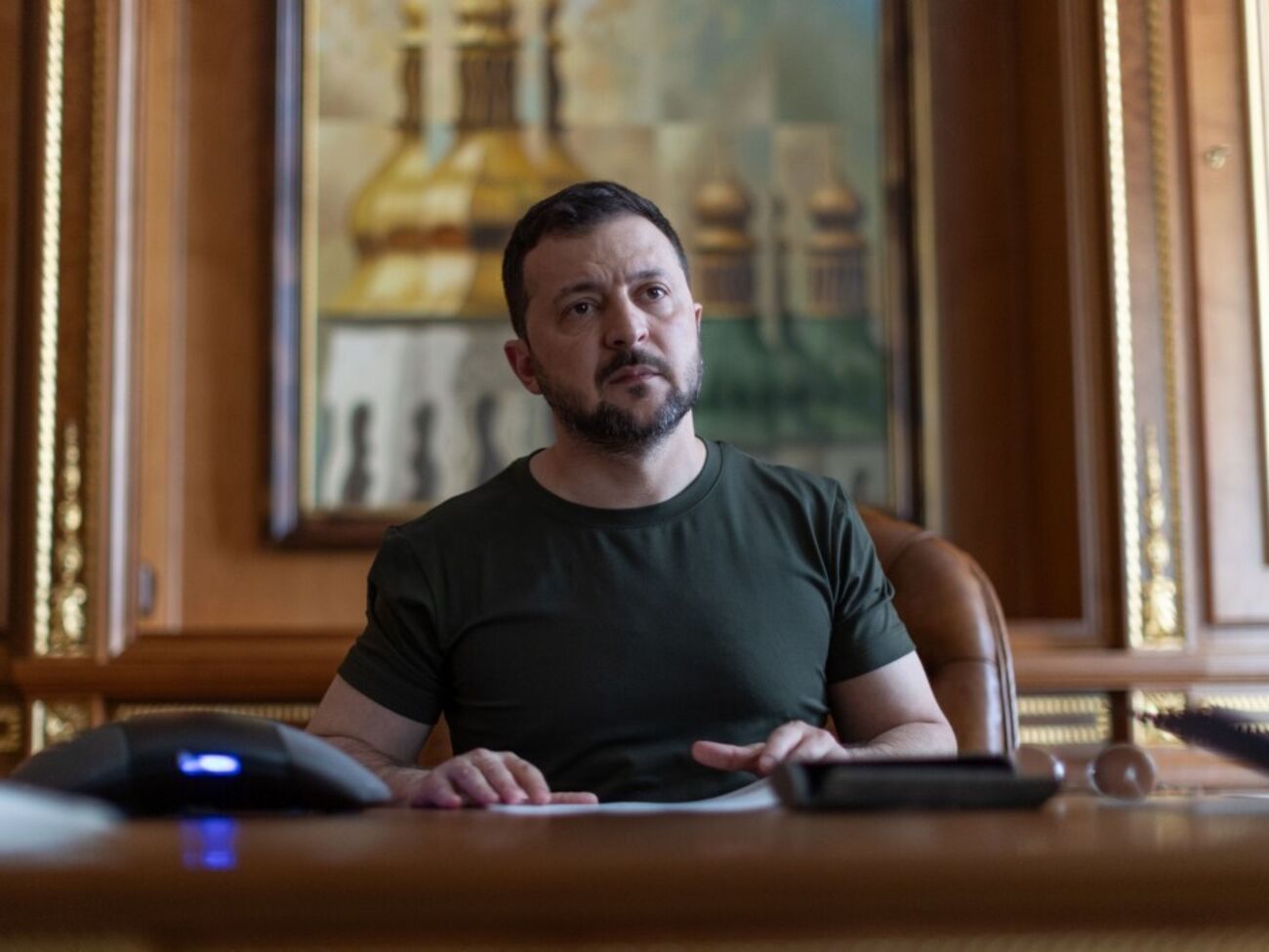 Зеленский 10 апреля провел разговор с президентом Швейцарии