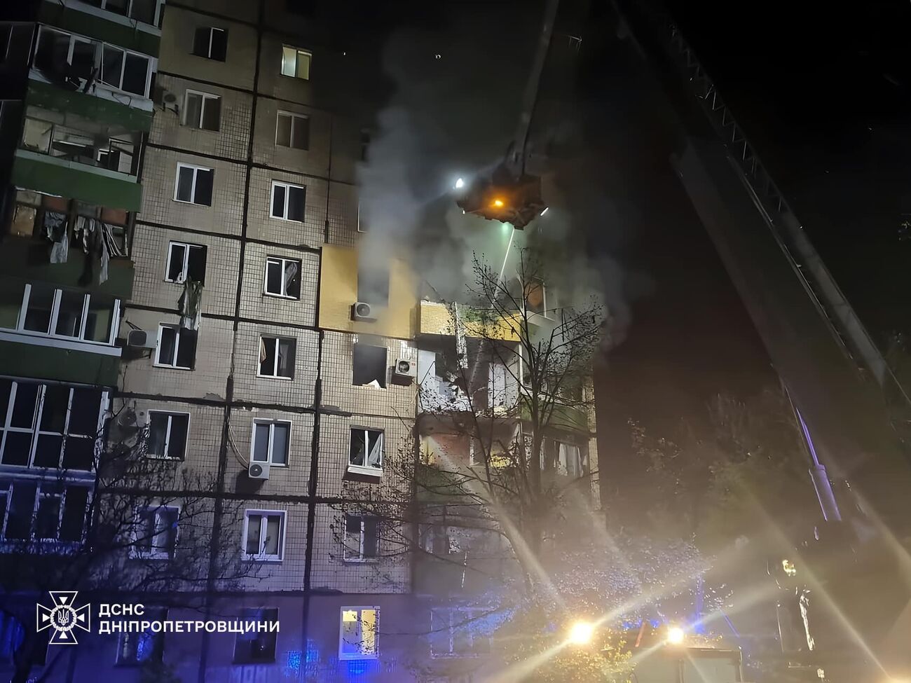 Взрыв разрушил два этажа жилого дома