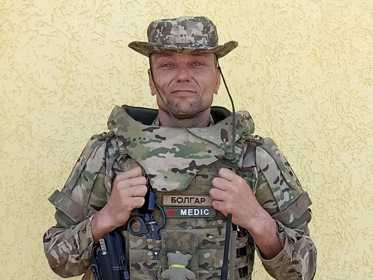 Юхневич опинився на місці прильоту "Іскандера" по Одеському району і, допомагаючи постраждалим, загинув від вибуху другої ракети, яка прилетіла