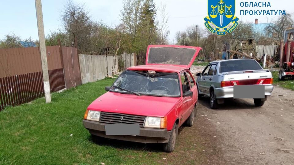 Через російські атаки в Сумській області пошкоджено транспортні засоби, приватні домоволодіння й ЛЕП, зазначили у прокуратурі
