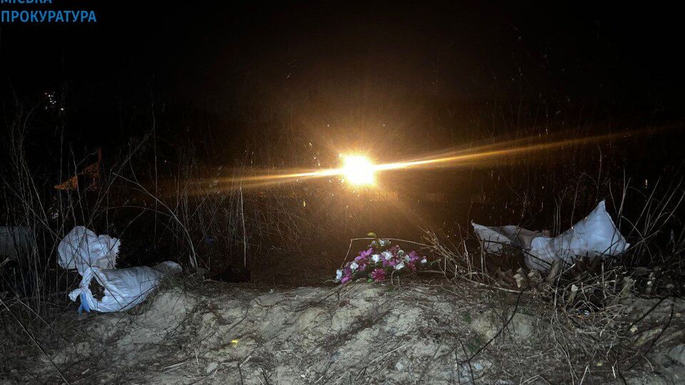 Урны обнаружили на пустыре, отметили в прокуратуре