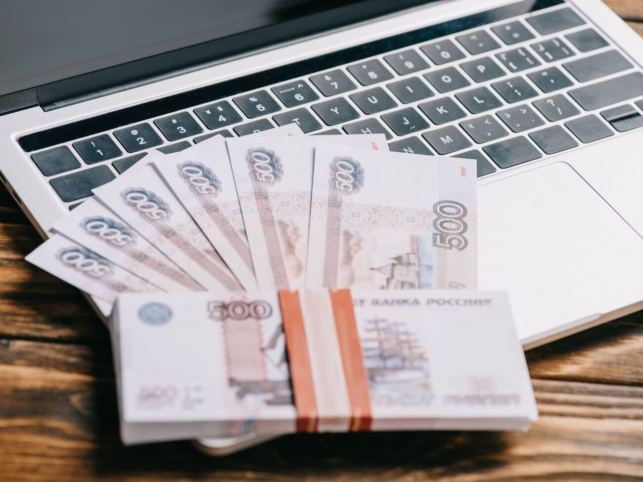 В РФ якобы "автономные" структуры по заказу Кремля производят "патриотический контент" – блоги, новости, фильмы, сериалы, видеоигры, рассказали в ГУР