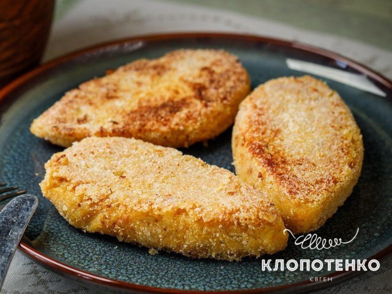 Котлети потрібно смажити на сковороді, як і м'ясні