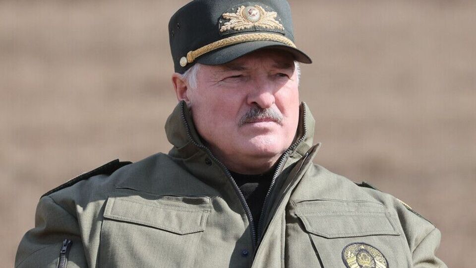 Граница с Украиной "полностью заминирована и забетонирована", отметил Лукашенко