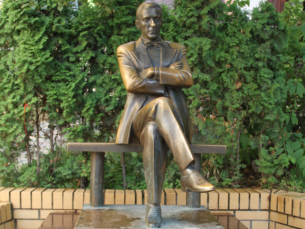 У Києві є пам'ятник Булгакову