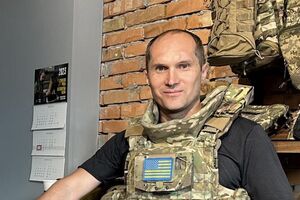 Ровно 10 лет назад война с Россией перестала быть односторонней. Лейтенант Сухаревский отдал первый исторический боевой приказ ВСУ: "Х...ли ты смотришь – ...башь!"