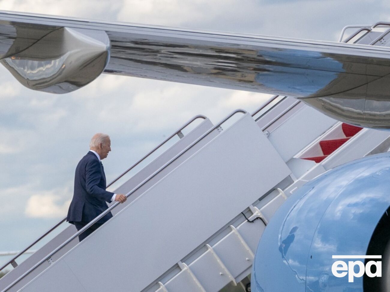 Спочатку планували, що Байден повернеться до Вашингтона 14 квітня