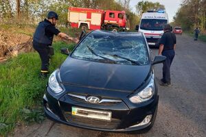 У Любимівській громаді через падіння уламків ракети понівечено автомобіль, зазначили в ОВА