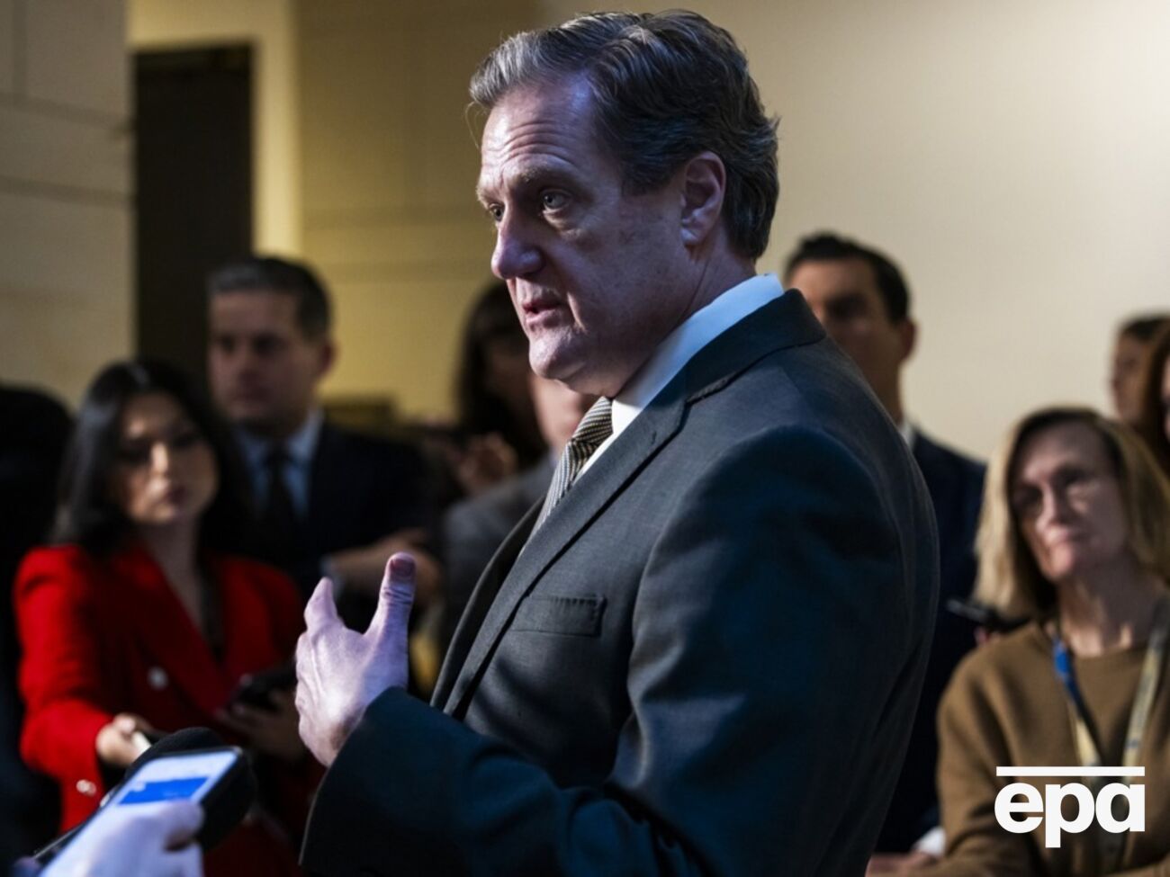 Тернер не уточнив, яку саме версію законопроєкту з допомогою Україні розглядатиме Палата представників США