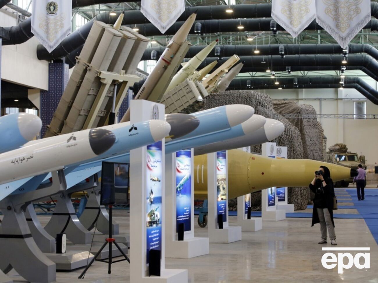 Половина иранских ракет не взлетели или сломались в воздухе, считают источники СМИ