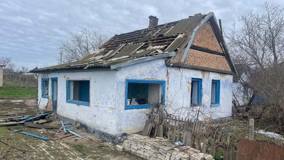 Ворожий снаряд здетонував біля будинку постраждалої