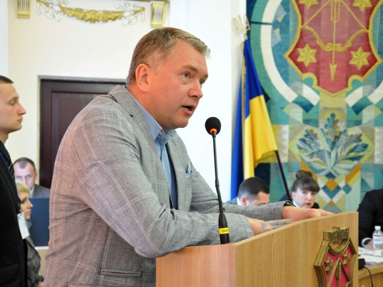 Бєлоножко замість відрядження літав у Португалію – ДБР