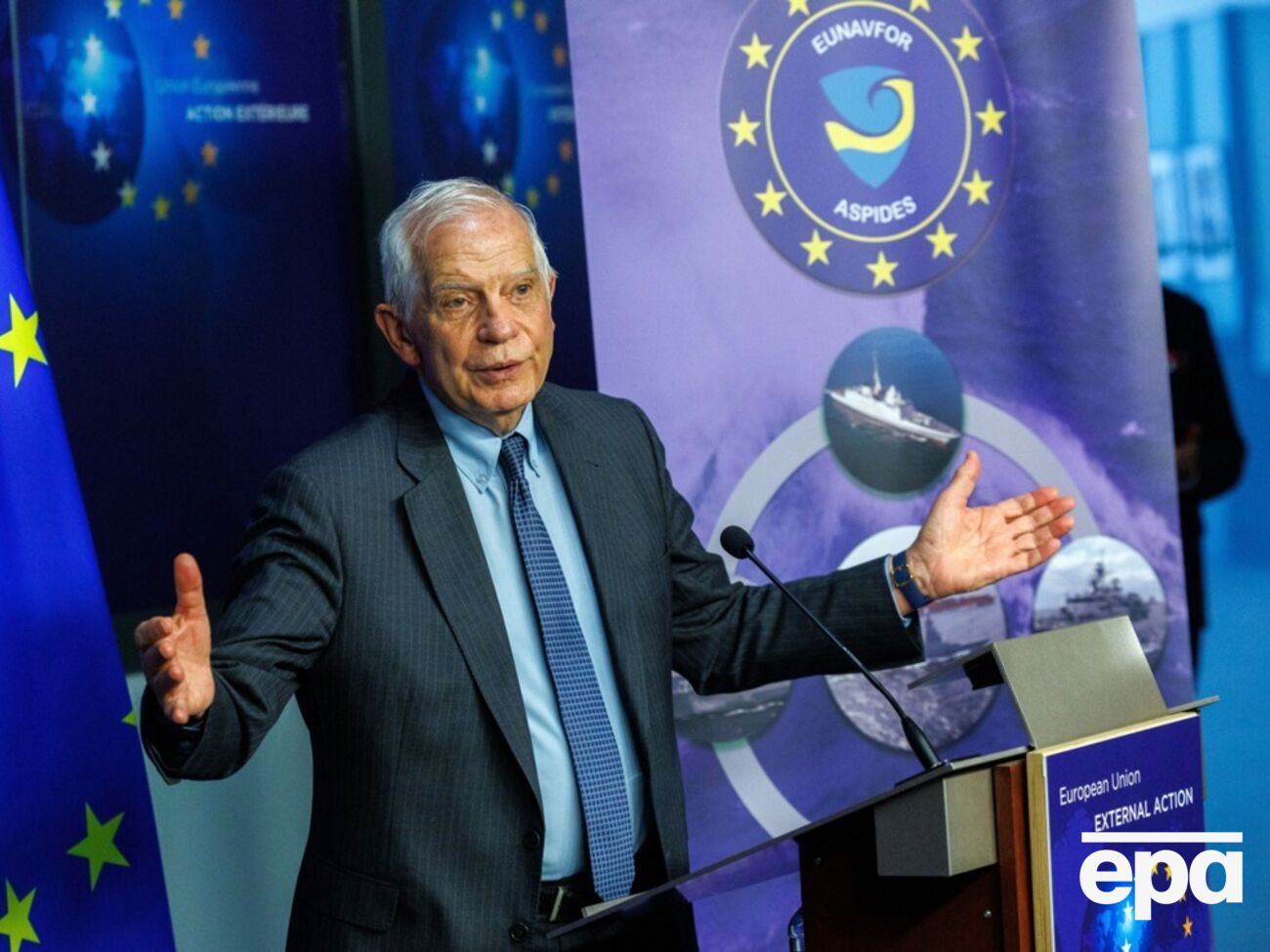 Боррель наголосив, що Євросоюз має зміцнювати ППО України