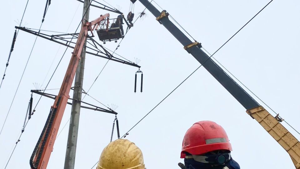 Енергетика не справляється з навантаженням після масованої ракетної атаки РФ 11 квітня