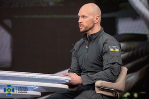 В расследовании говорилось, что вскоре после назначения Витюка на должность главы департамента СБУ его жена начала зарабатывать значительные средства
