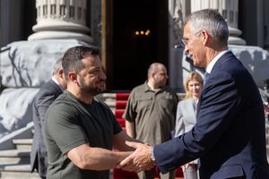 Зеленський подякував Столтенбергу за оперативну реакцію на прохання скликати засідання ради Україна – НАТО