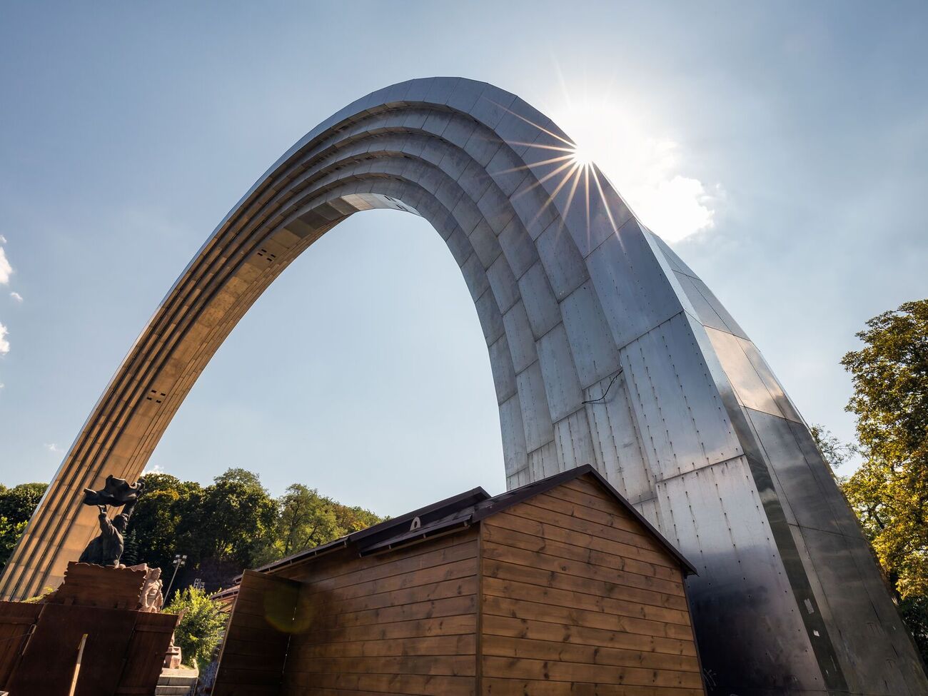 У Мінкульті зазначили, що арка належить до символіки російської імперської політики й підлягає демонтажу