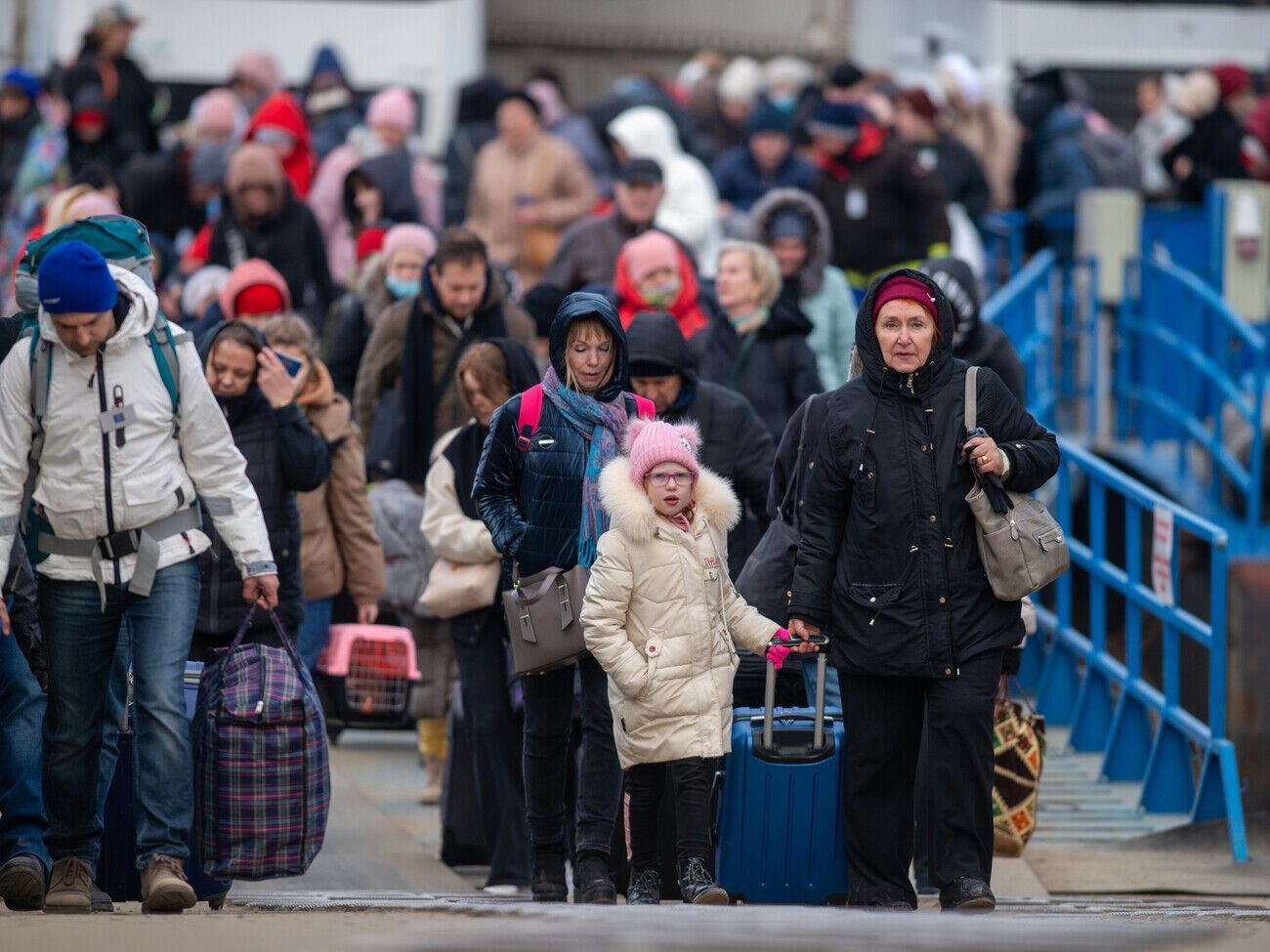Уехавших от войны в Европу украинцев будет непросто вернуть назад в том числе потому, что власти принимающих стран заинтересованы в них, отмечает Либанова