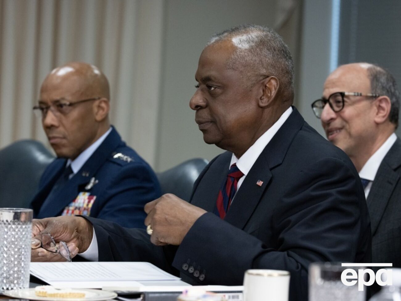 Браун (ліворуч) та Остін розповіли про необхідність надати допомогу Україні