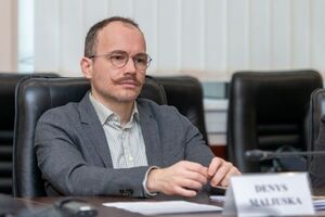 Денис Малюська: Когда частные поставщики смотрят по телевизору, как кого-то с голым торсом таскают и мордой в асфальт кладут, то им это не очень нравится