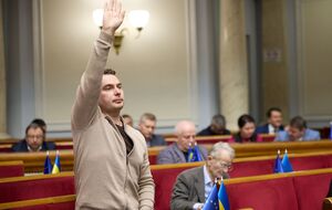 На следующей неделе точно какой-то кадровый пакет будет, отметил Железняк